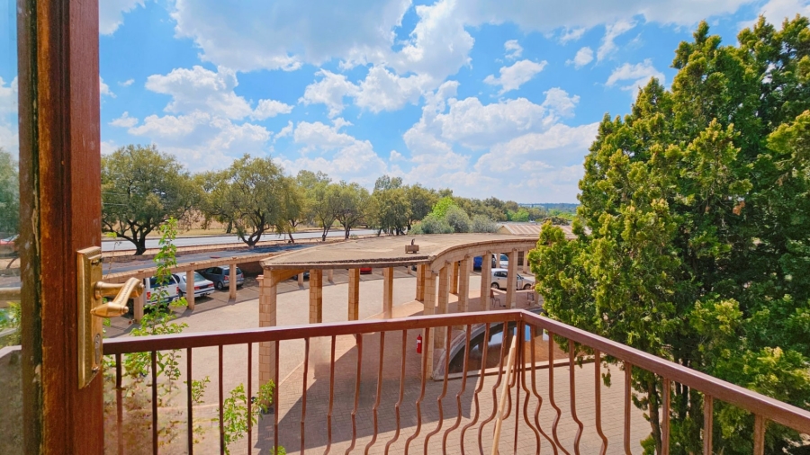 1 Bedroom Property for Sale in Brandwag Free State